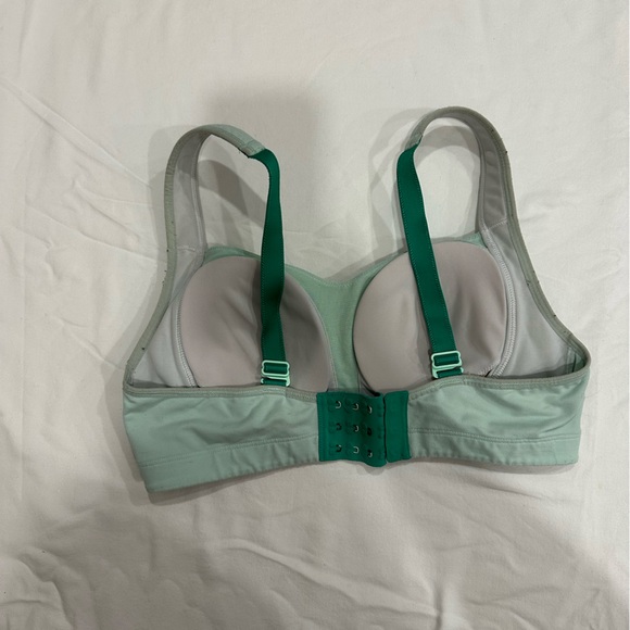 Mint Lululemon Ta-Ta Tamer High Support Bra 34C - Picture 3 of 9